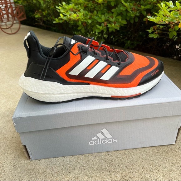 NEW Adidas Ultraboost 22 Cold RDY 2.0 Sz 9 Running Shoes Orange GX6689 Mens - Picture 1 of 10